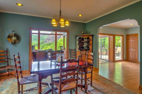 The Wow House - Sapphire Home with Deck and Views!